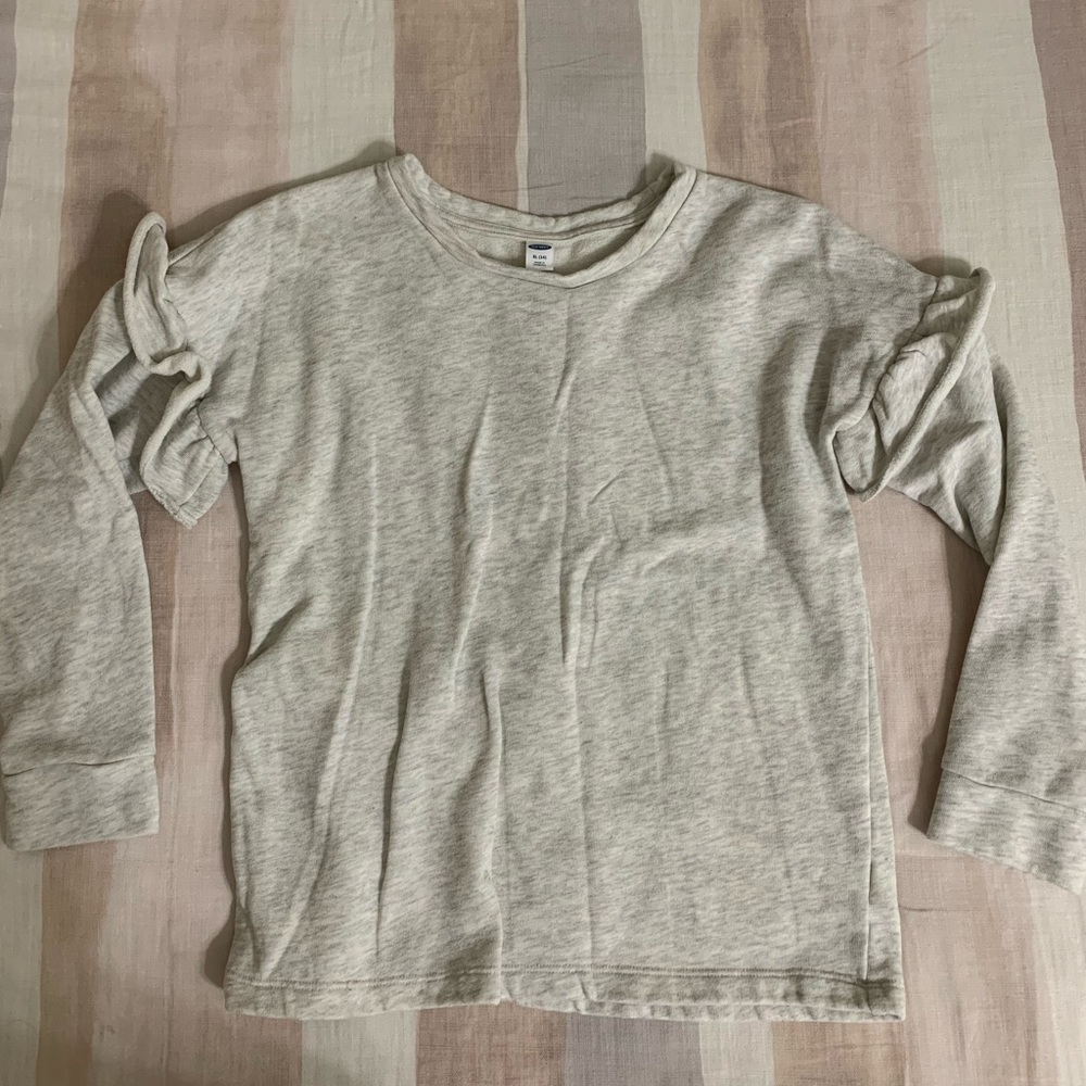 OLD NAVY RUFFLE PULLOVER